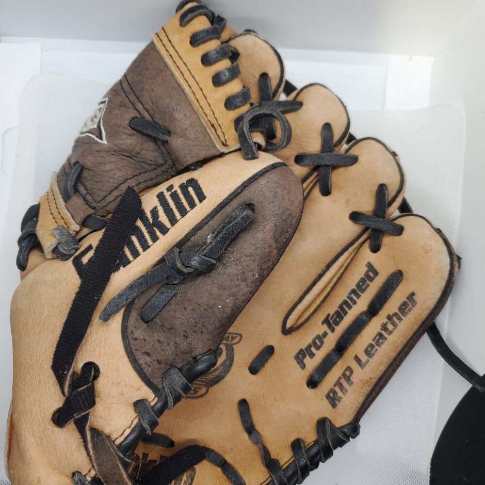 Franklin 10 Inch Youth Baseball Glove 4634AU RHT Right Hand Throw Leather